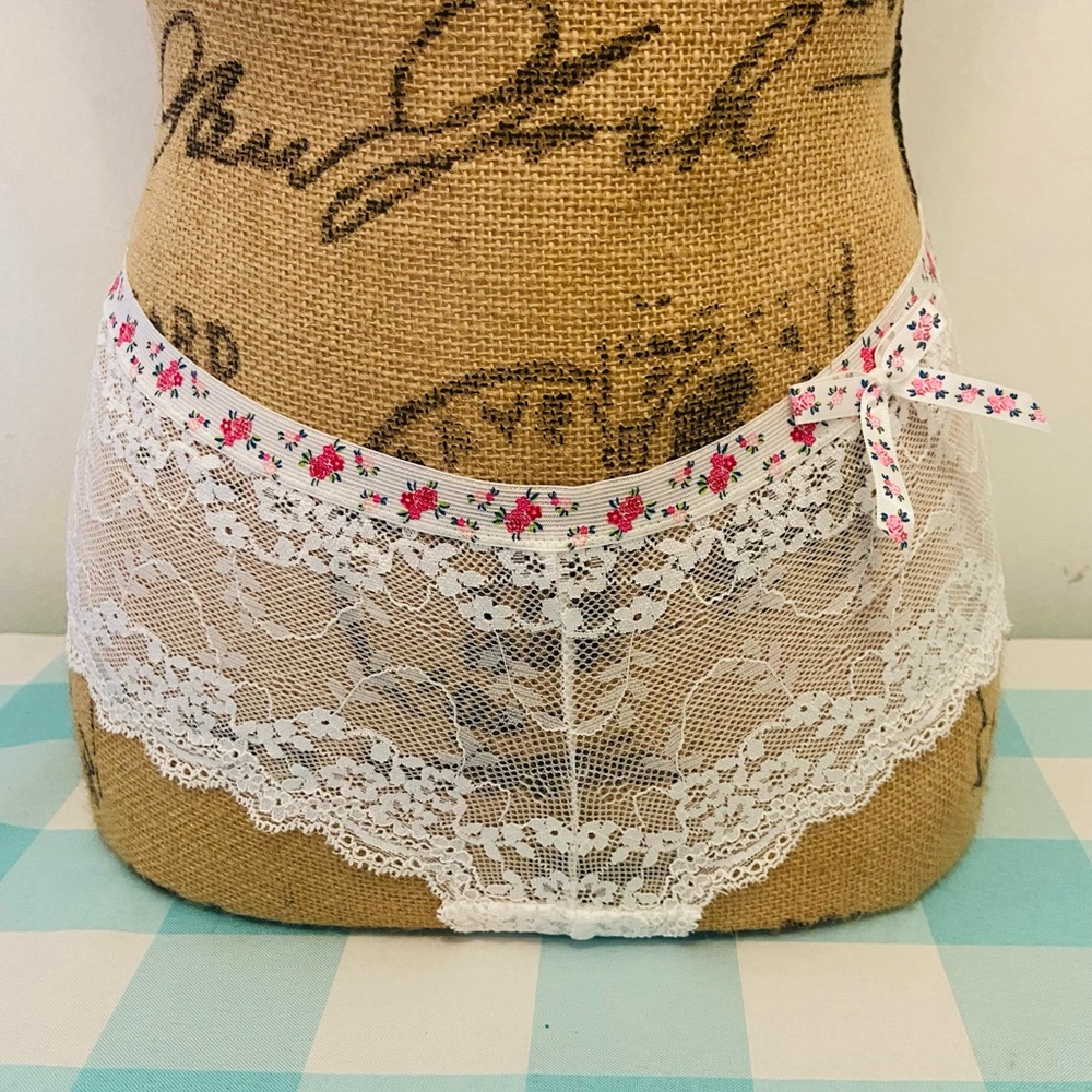 🎀🌹NEW w/o TAGS VTG y2k Victoria’s Secret Sexy Little Things Lace Hiphugg…